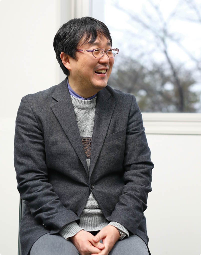 服飾文化専攻 准教授
